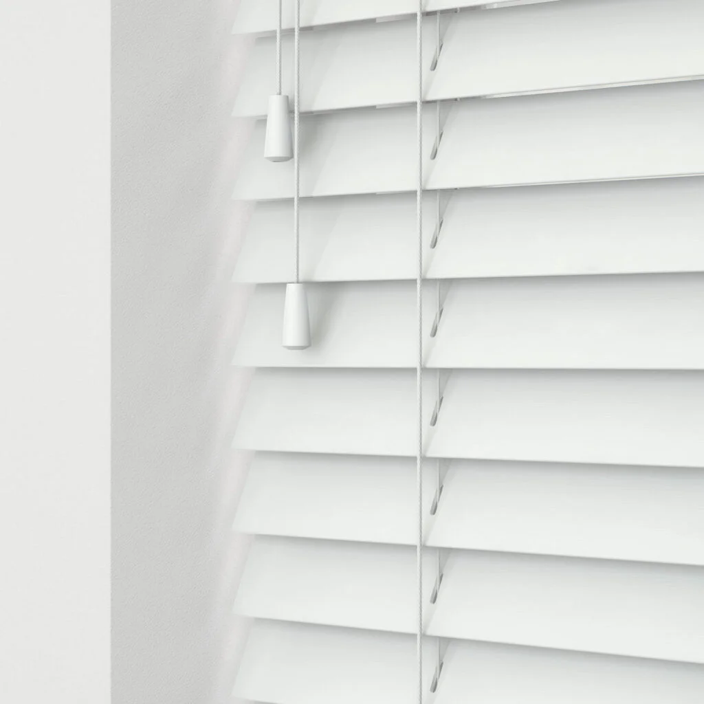 Wooden Venetian Blind With Ladder Braid